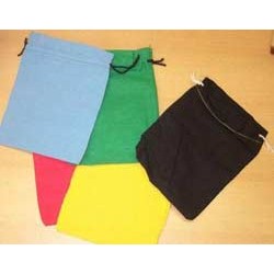 Bolsa con cordones de tela...